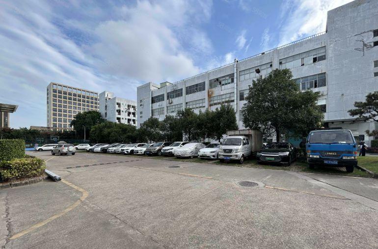 龙岗坪地坪东工业区楼上整层1000平厂房实际面积出租 可分租