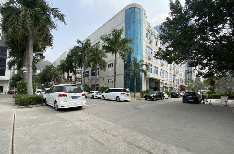 易招工宝龙地铁口高新产业园新出1000平精装办公仓库厂房出租