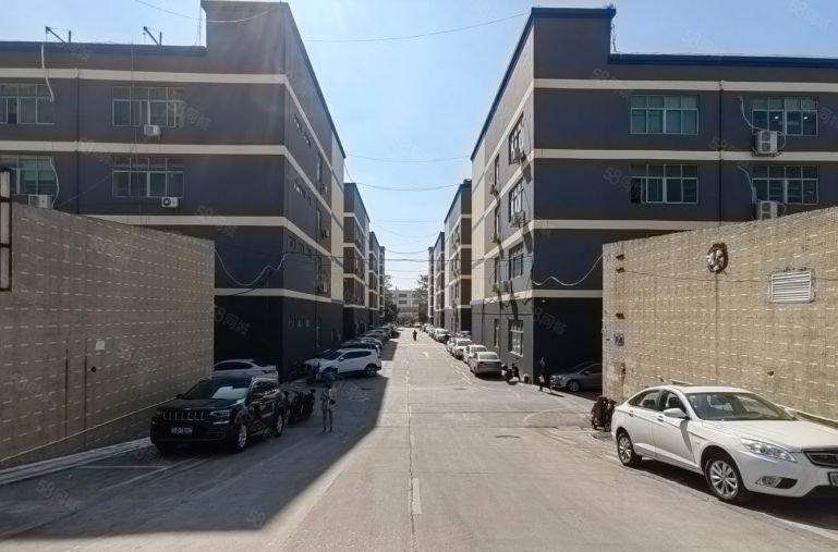 龙岗中心城地铁口厂房出租一楼1000平200平起价格22元