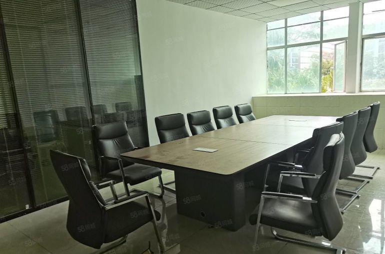 20元起租龙岗宝龙一手房东一楼二楼2200平厂房出租可分租