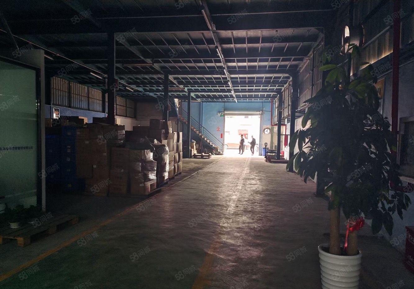 坂田地铁站新出一楼标准厂房600平出租