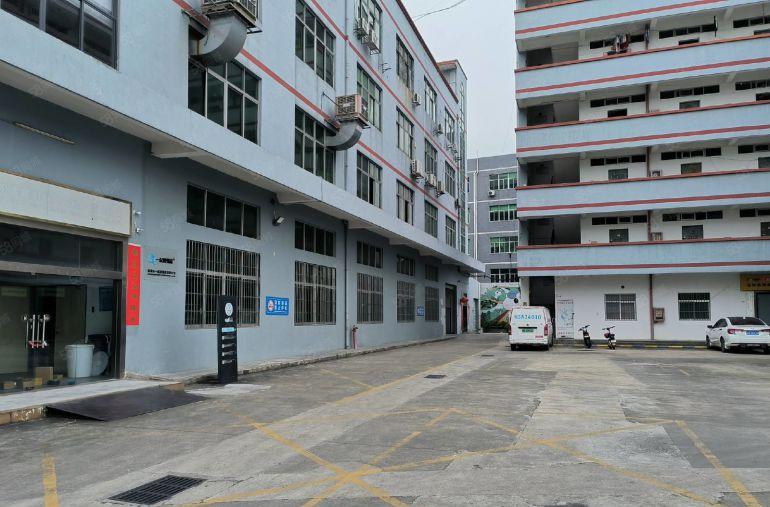 平湖华南城附近新出独院6700平方厂房仓库出租大小面积可分租