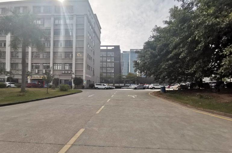 深圳布吉丹竹头地铁口工业区厂房出租1000平方200平起分