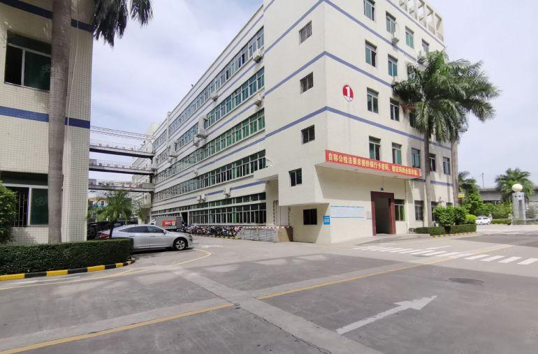 布吉李郎10号线地铁口4200平标准厂房仓库出租