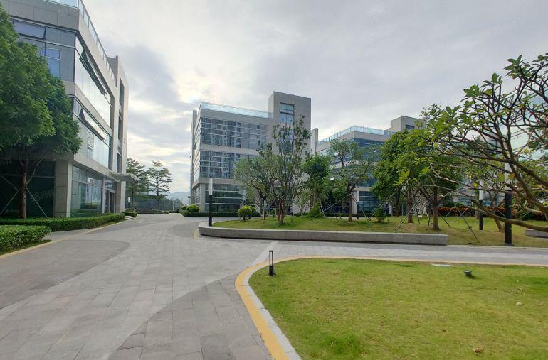 布吉石芽岭地铁口原房东独栋2100平办公研发厂房出租