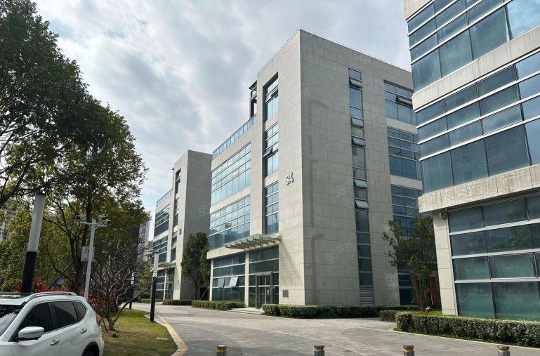 石芽岭地铁站开发商三层小独栋2100平有红本可申请补贴