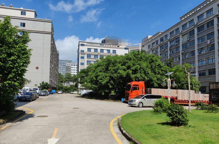 布吉李朗花园式厂房仓库1428平出租，带现成装修 可办环评