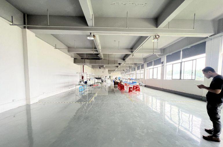 南岭新出楼上600平现成装修办公室仓库厂房低价出租