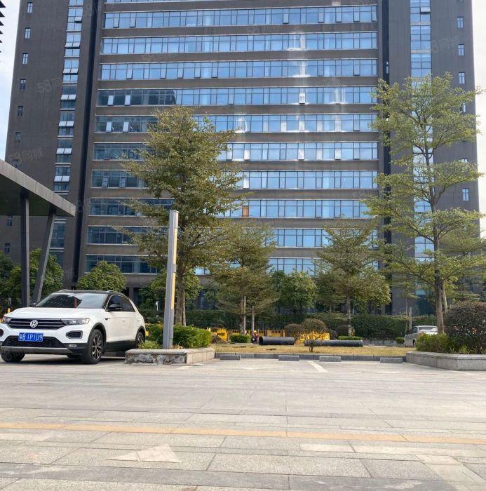 布吉上李朗地铁口带装修办公1000平水电齐全