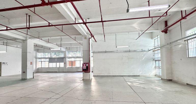 布吉工业区原房东一楼1600平电商办公红本厂房仓库出租易招工