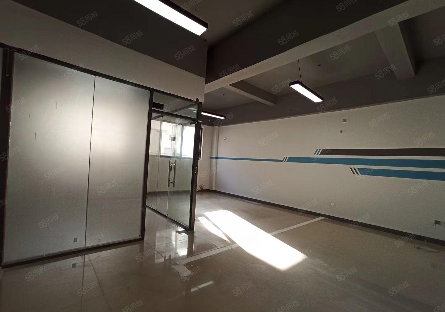 布吉长龙地铁口办公小加工58至275平米，全新装修拎何何包即