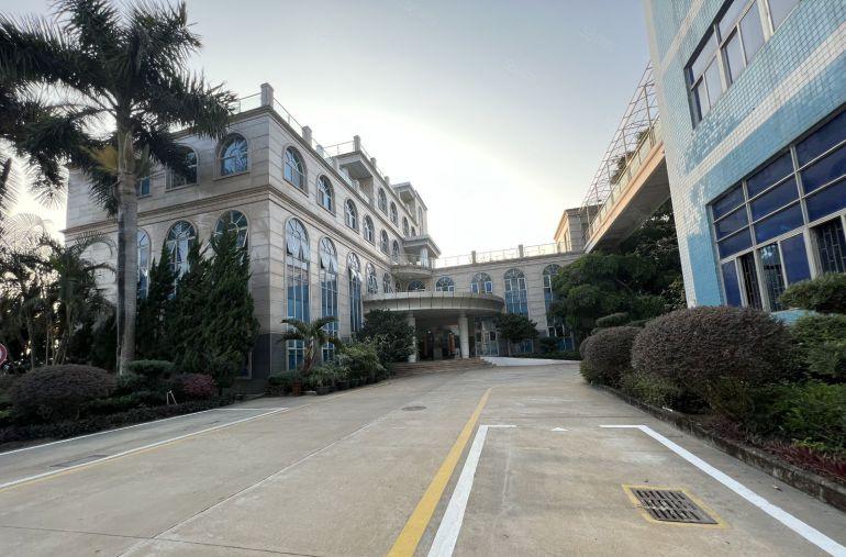 罗湖丹坪快速新出原房东花园式厂房办公室2000平方可大小分租