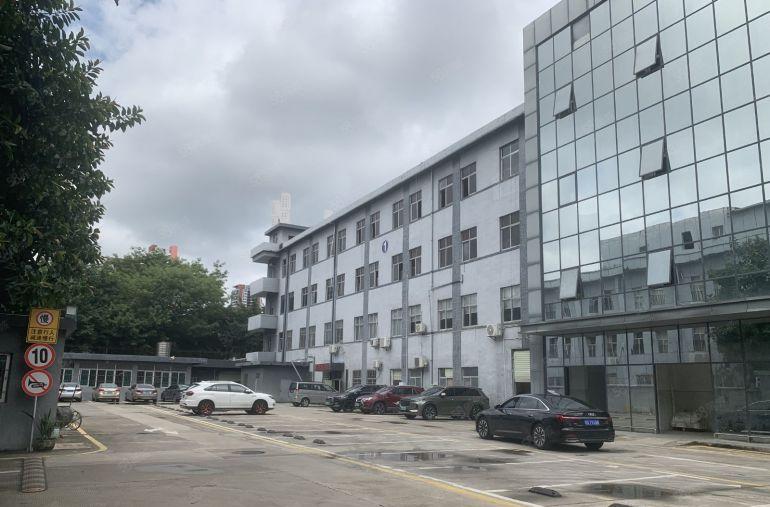 布吉丹竹头立交桥附近一楼1000平厂房仓库出租园区空地大可分