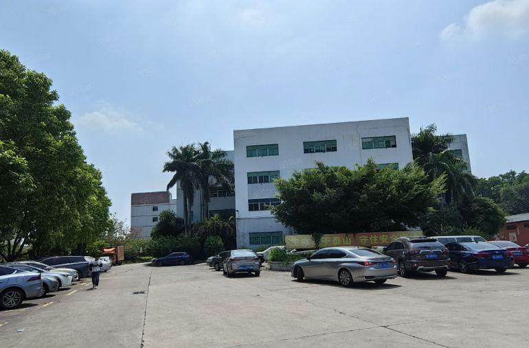 布吉上李朗地铁站高速出口旁边整栋厂房4层12000平方可分租