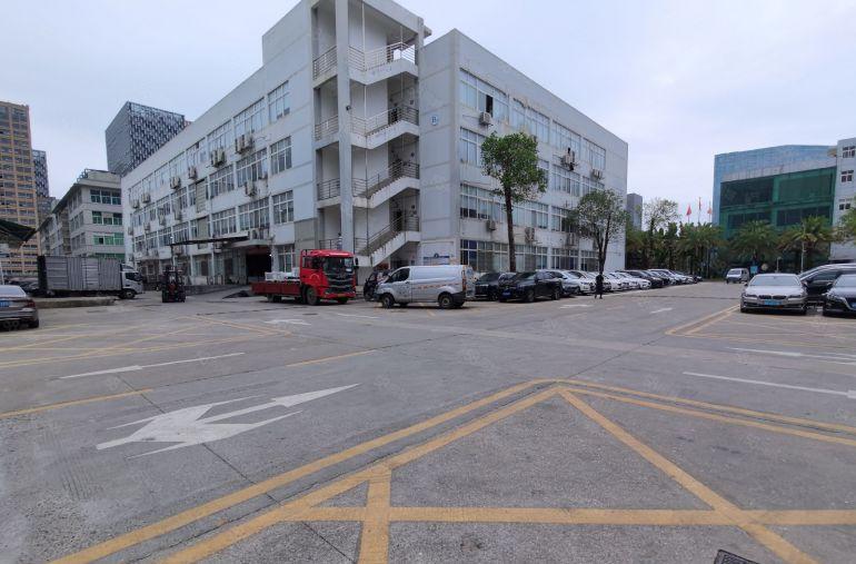 布吉丹竹头厂房出租3800平仓库出租整租分租超大空地高速路口