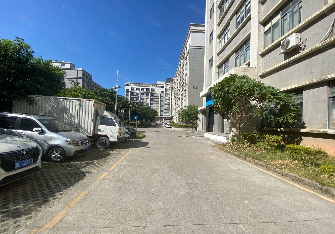 布吉李朗高薪科技园楼上300至2000平带装修主干道边上出租