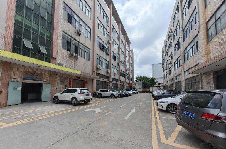 布吉上李朗地铁站原房东科技园1000平带精装办公仓库厂房出租