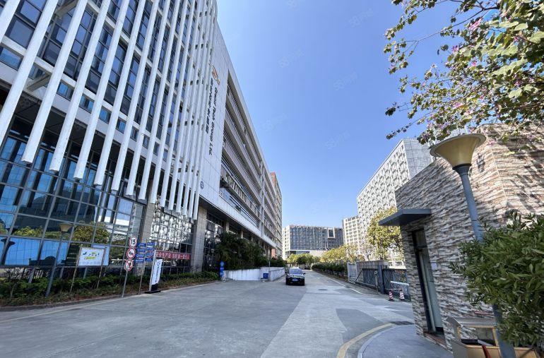 布吉上水径2000平现成装修办公室仓库厂房出租200起分