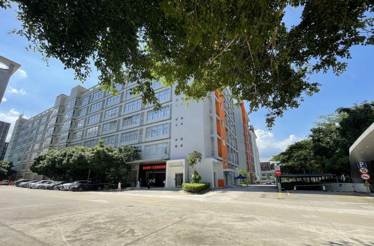 布吉百鸽笼地铁站楼上1000平方精装修办公室厂房仓库出租