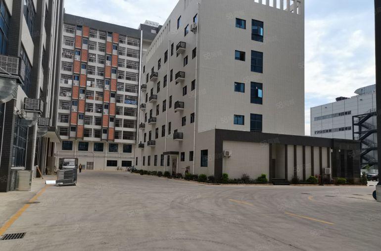 布吉李朗高新产业园新出无尘车间1593平方水电齐全招租！