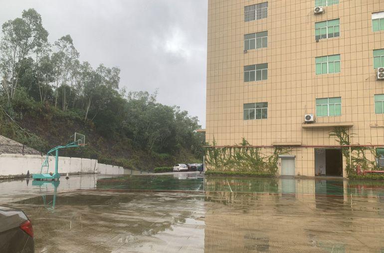 布吉丽湖新出3楼精装修1500平厂房仓库出租报价20元可分租