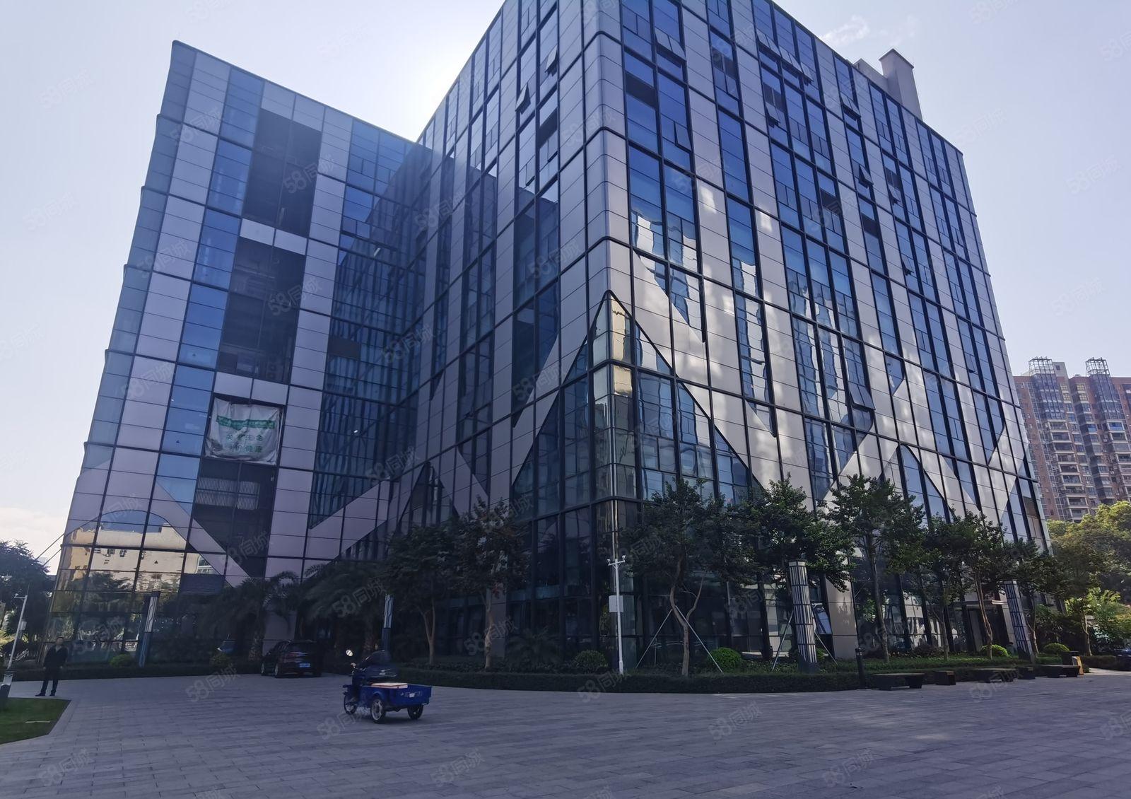 布吉上李朗高薪科技园楼上500至2000平方带装修厂房出租