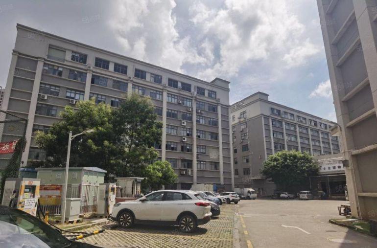 布吉李朗地铁口厂房出租新出花园式厂房整层1380平