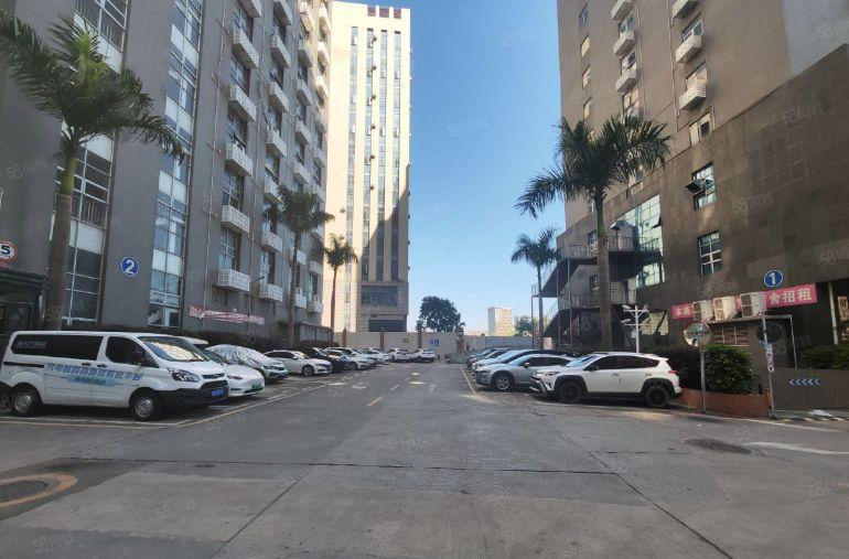 布吉地铁站旁边楼上325平米精装修电商仓库厂房出租带上下水