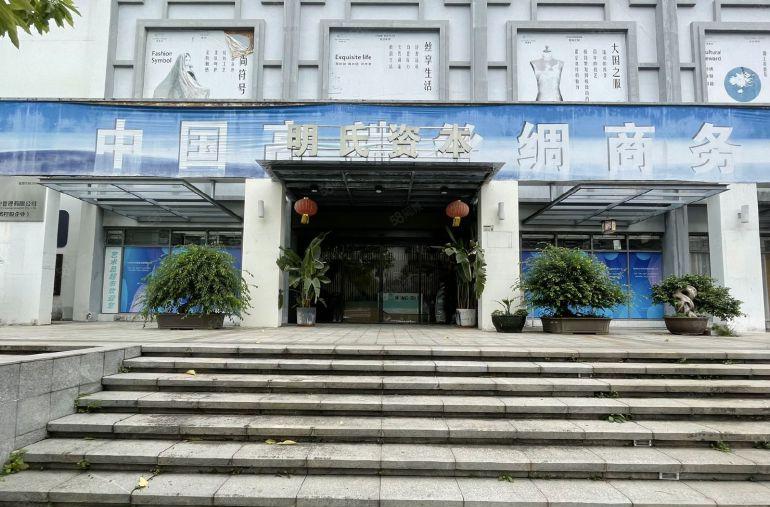 45元独院一楼650平精装办公室房东直租配专车位家私空调