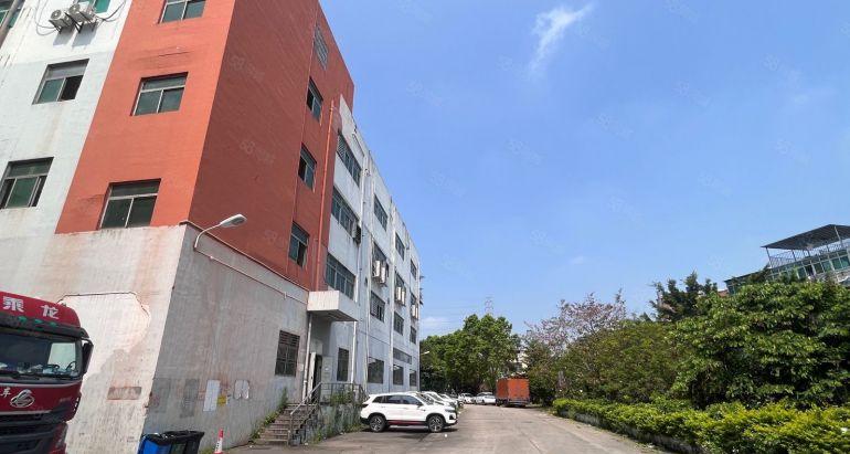 龙岗区地铁口独栋厂房11600平单层3200平原房东直租