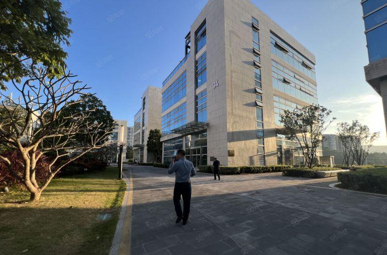 布吉石芽岭地铁口独栋电商办公楼2100平方花园厂房出租带精装