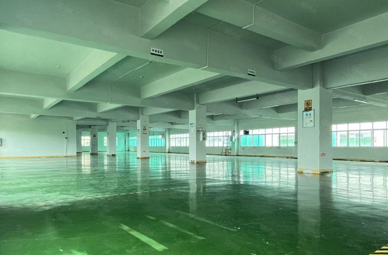 百鸽龙地铁口附近楼上单层面积1000平现成装修仓库厂房出租