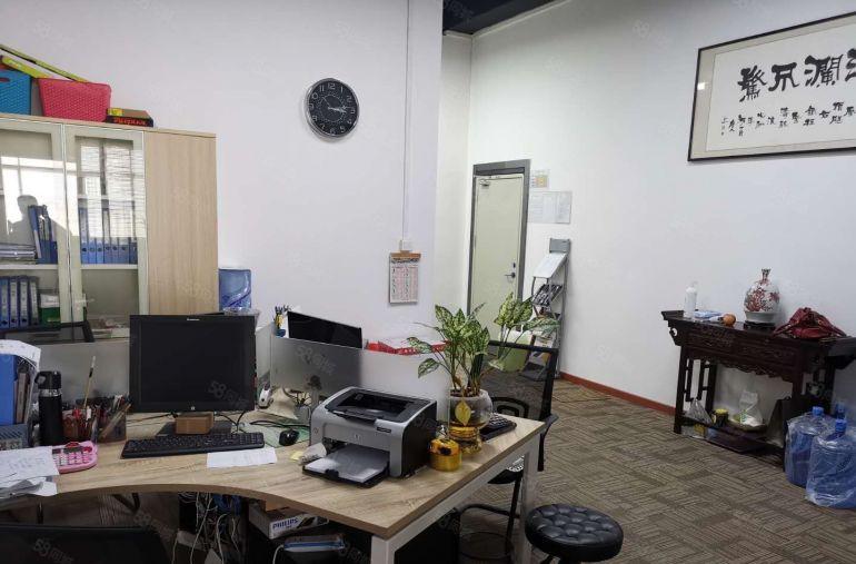 布吉南岭科技园带装修电商仓库320平出租2加1格局