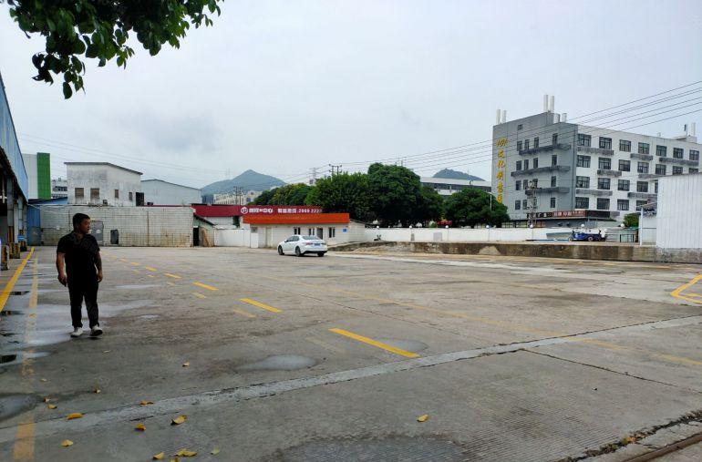 布吉丹竹头地铁站附近3000平物流仓库出租 大小分租空地大