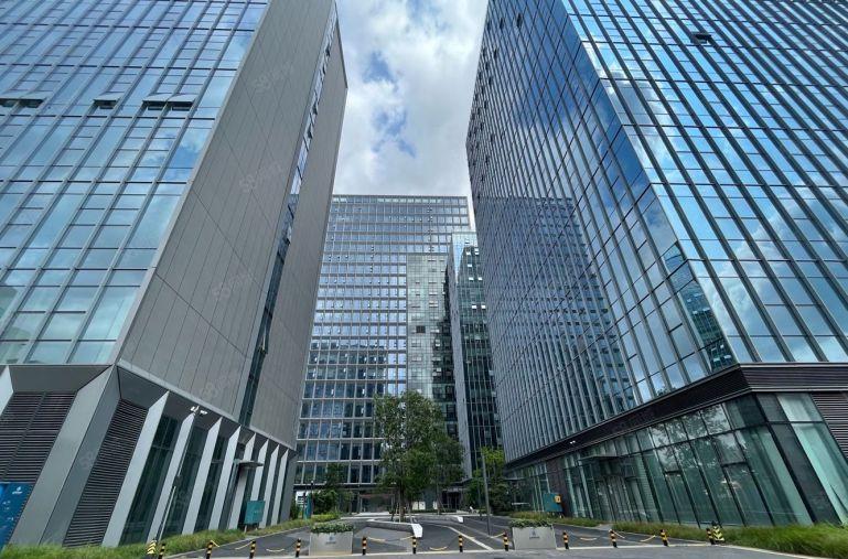 布吉14号线石芽岭地铁口！电商产业园厂房出租！可研发办公仓库