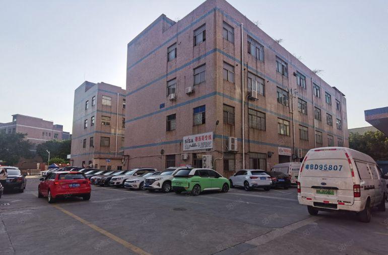 布吉大芬地铁口2000厂房仓库出租200平方起可分租带装修