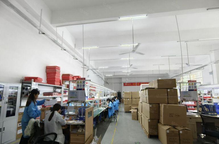 布吉丹竹头一楼厂房仓库出租300至2000平方水电齐全带装修