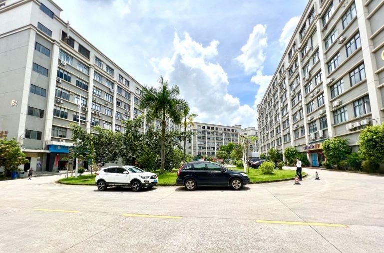 布吉李朗厂房出租原房东整层1500平 现成精装修 可分租