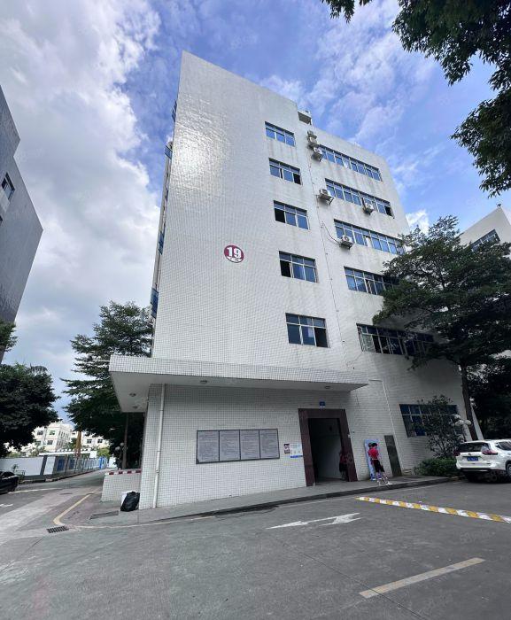 龙岗李朗 联创科技园 一楼厂房出租 1555平  配套齐全