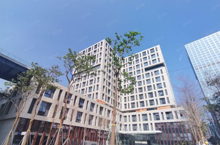 布吉中心街楼上200平花园式出租