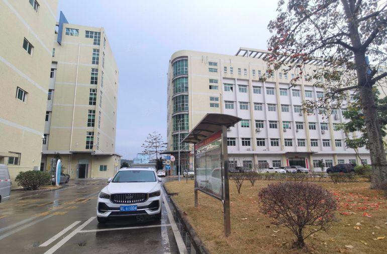 布吉厂房出租100平起工业园工业办公仓库一楼出租超大空地