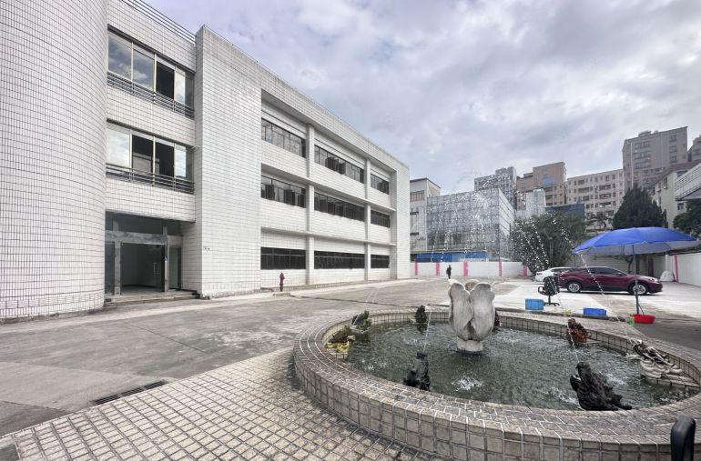 布吉李朗地铁口3000平精装修标准厂房办公仓库300平起分租