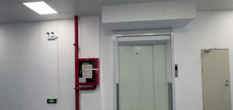 布吉新出无尘车间厂房1200平出租，全新装修带现成空调设备