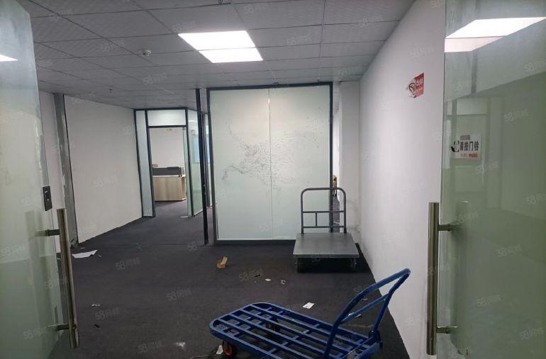 南岭科技园带装修厂房出租160平1加1格局