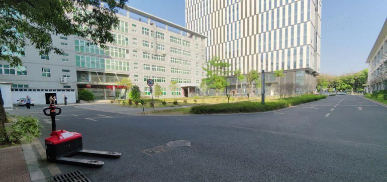 布吉李朗科技园原房东红本一楼1000平方带装修厂房仓库可分租