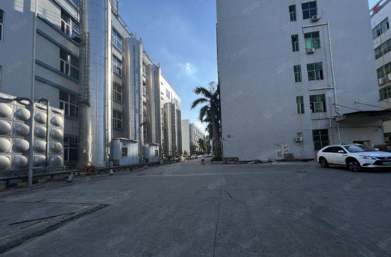 布吉石芽岭地铁口楼上红本厂房980平方仓库出租实际面积好招工