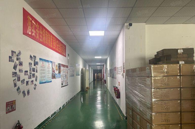 布吉地铁口附近1800平厂房出租仓库招租低价出租