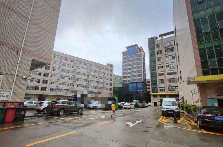 布吉百鸽笼新出精装修厂房1500平实际面积出租可以分租