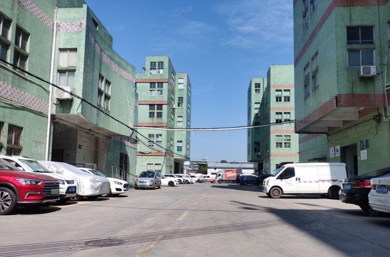 布吉李朗楼上厂房700平出租，带装修适合电商办公仓库