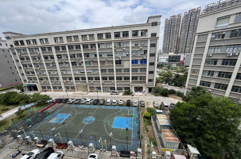 布吉上李朗地铁口原房东实际面积1480平方厂房出租带卸货平台